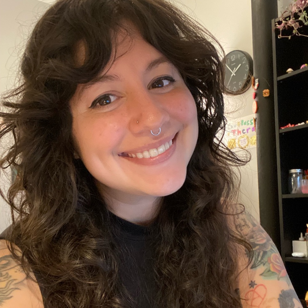 Meet your Posher, Alicia